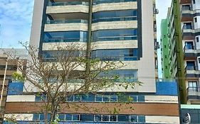 Excelente 3 Quartos Com Suite, Wi-Fi, Na Beira Mar Em Localizacao Privilegiada